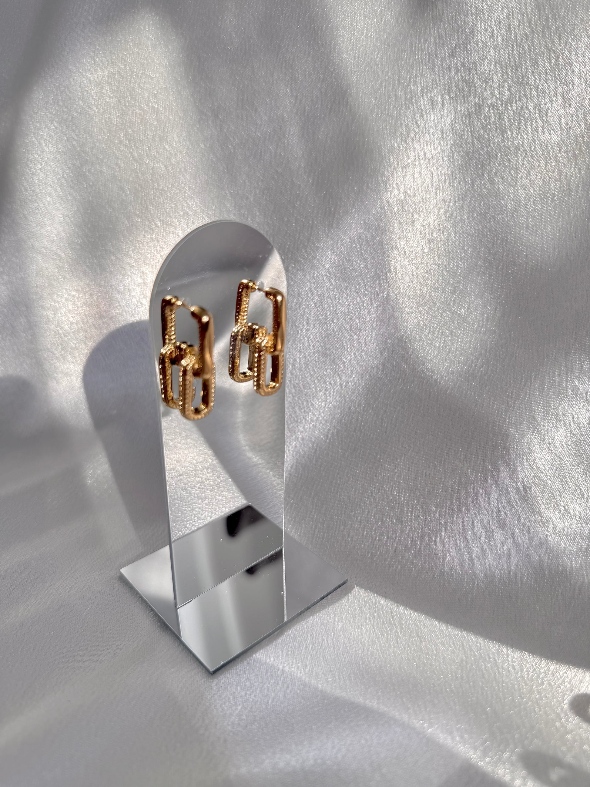 Bold Link Luxe