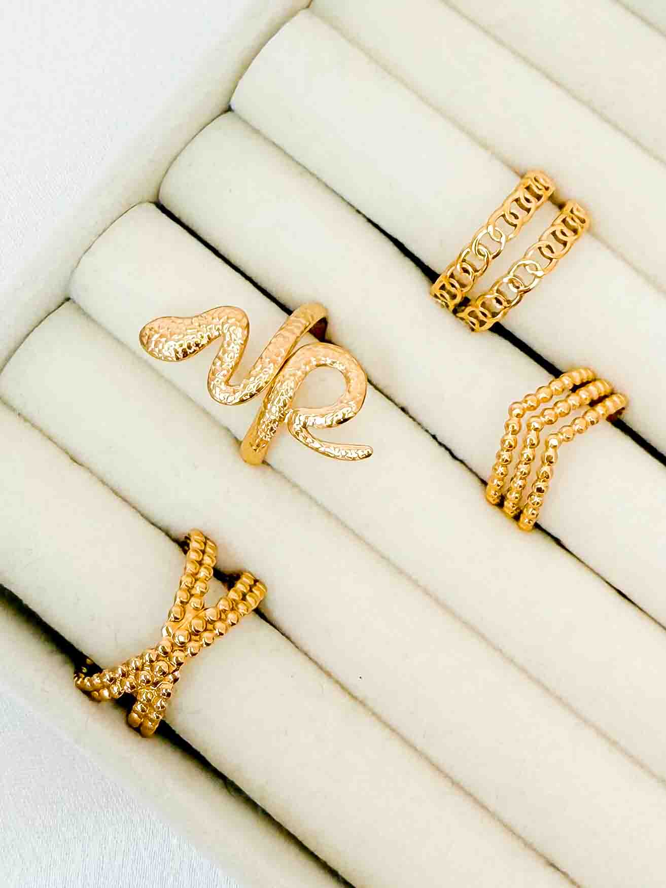 Golden Chainlines